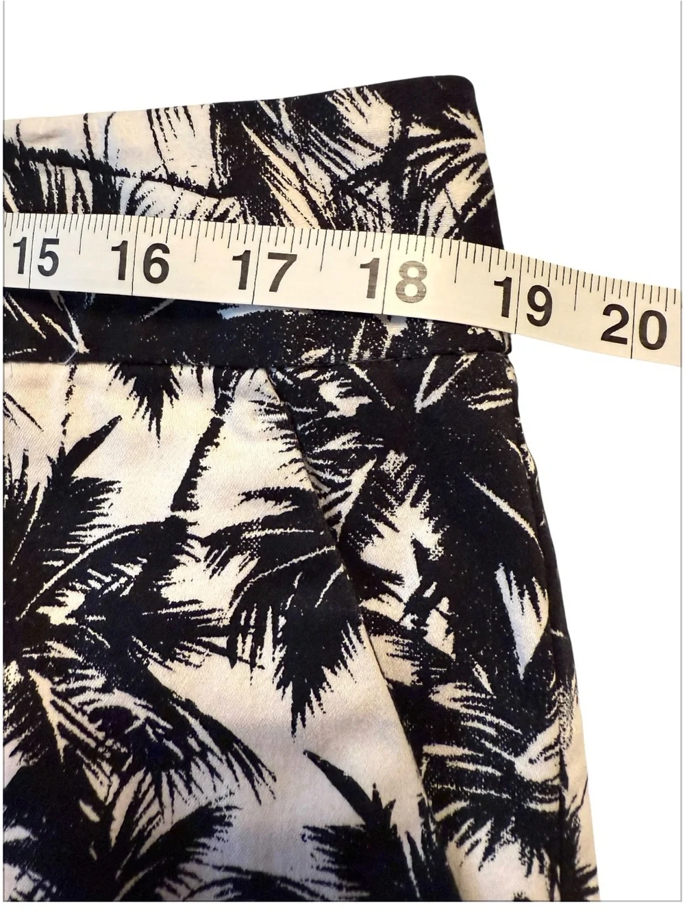 INC Palm Tree Print Shorts Black White Mid Rise Cotton Stretch Casual Size 14 - Picture 7 of 13